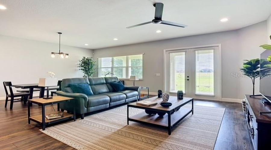 DAVENPORT, Florida 33897, 4 Bedrooms Bedrooms, ,3 BathroomsBathrooms,Residential,For Sale,ZABALLINA,0,MFRS5150780