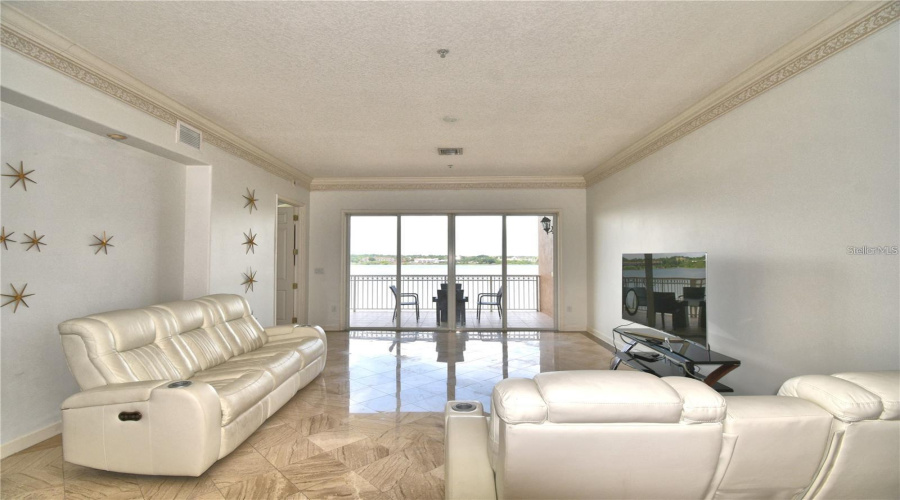 ORLANDO, Florida 32836, 2 Bedrooms Bedrooms, ,2 BathroomsBathrooms,Residential,For Sale,THE ESPLANADE,0,MFRO6410636