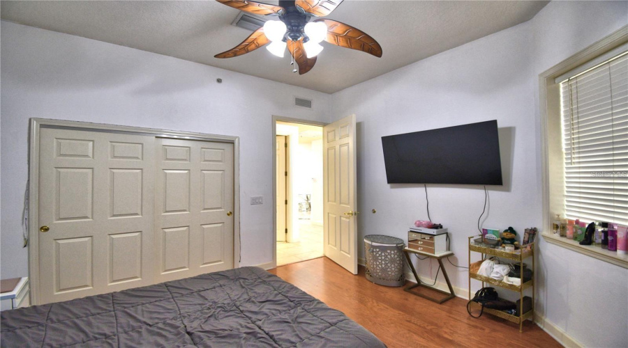ORLANDO, Florida 32836, 2 Bedrooms Bedrooms, ,2 BathroomsBathrooms,Residential,For Sale,THE ESPLANADE,0,MFRO6410636