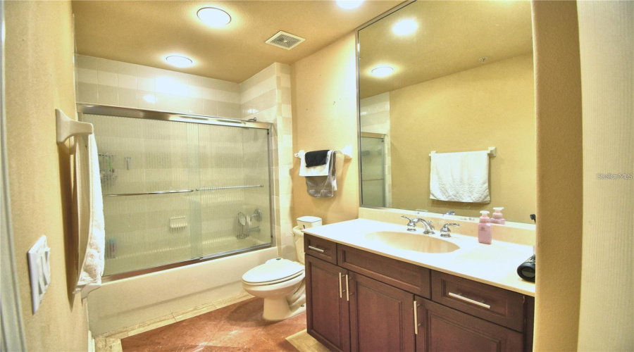 ORLANDO, Florida 32836, 2 Bedrooms Bedrooms, ,2 BathroomsBathrooms,Residential,For Sale,THE ESPLANADE,0,MFRO6410636