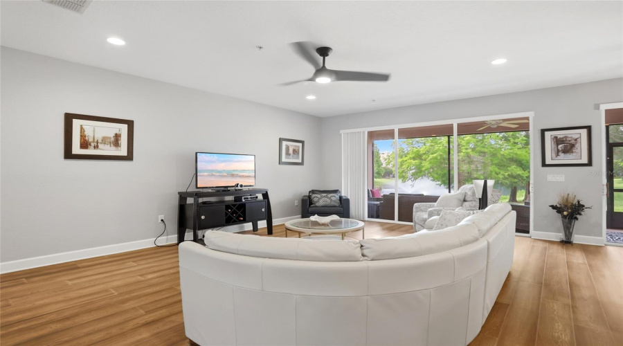 DAVENPORT, Florida 33896, 3 Bedrooms Bedrooms, ,2 BathroomsBathrooms,Residential,For Sale,MILLEDGE,0,MFRS5151037