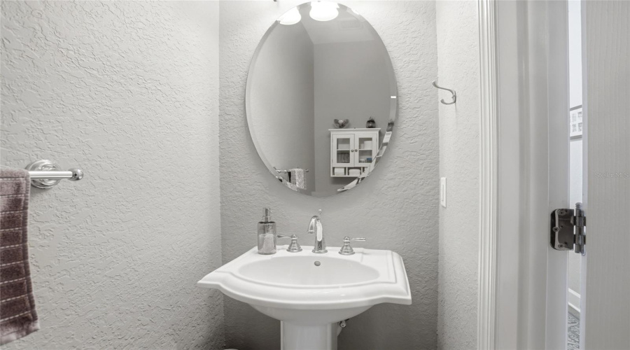 DAVENPORT, Florida 33896, 3 Bedrooms Bedrooms, ,2 BathroomsBathrooms,Residential,For Sale,MILLEDGE,0,MFRS5151037