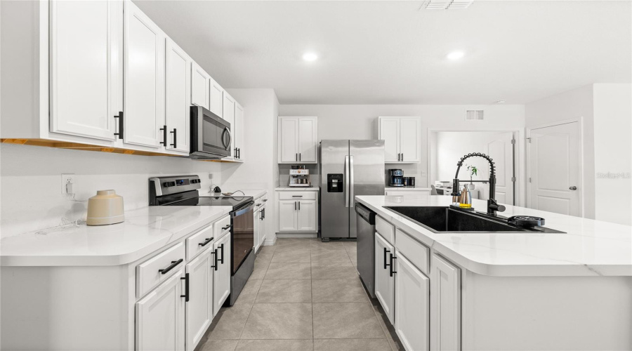 DAVENPORT, Florida 33837, 3 Bedrooms Bedrooms, ,2 BathroomsBathrooms,Residential,For Sale,ROSYDALE,0,MFRO6410401