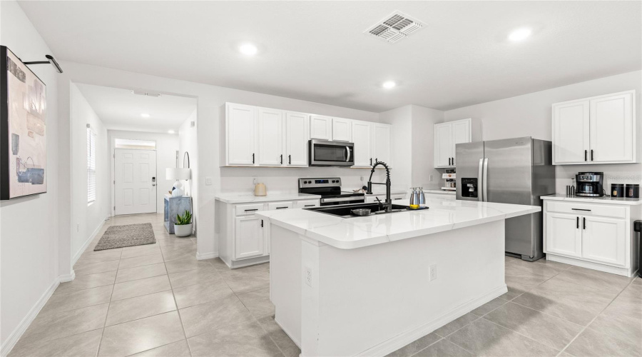 DAVENPORT, Florida 33837, 3 Bedrooms Bedrooms, ,2 BathroomsBathrooms,Residential,For Sale,ROSYDALE,0,MFRO6410401