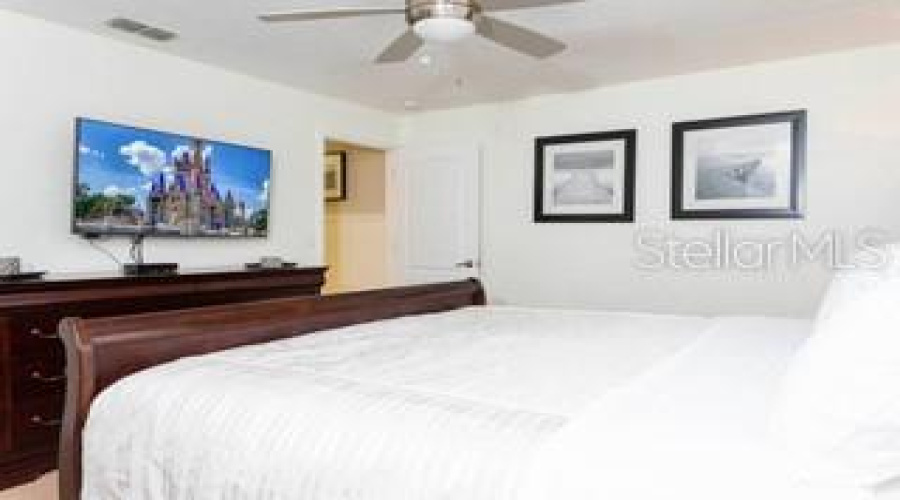 KISSIMMEE, Florida 34747, 4 Bedrooms Bedrooms, ,3 BathroomsBathrooms,Residential,For Sale,BANANA PALM,0,MFRG5112991