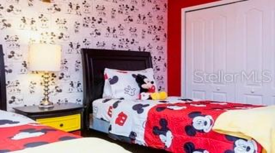 KISSIMMEE, Florida 34747, 4 Bedrooms Bedrooms, ,3 BathroomsBathrooms,Residential,For Sale,BANANA PALM,0,MFRG5112991