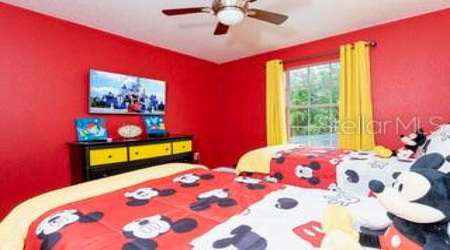 KISSIMMEE, Florida 34747, 4 Bedrooms Bedrooms, ,3 BathroomsBathrooms,Residential,For Sale,BANANA PALM,0,MFRG5112991