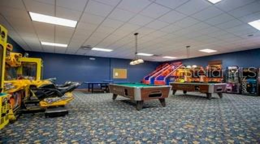 KISSIMMEE, Florida 34747, 4 Bedrooms Bedrooms, ,3 BathroomsBathrooms,Residential,For Sale,BANANA PALM,0,MFRG5112991