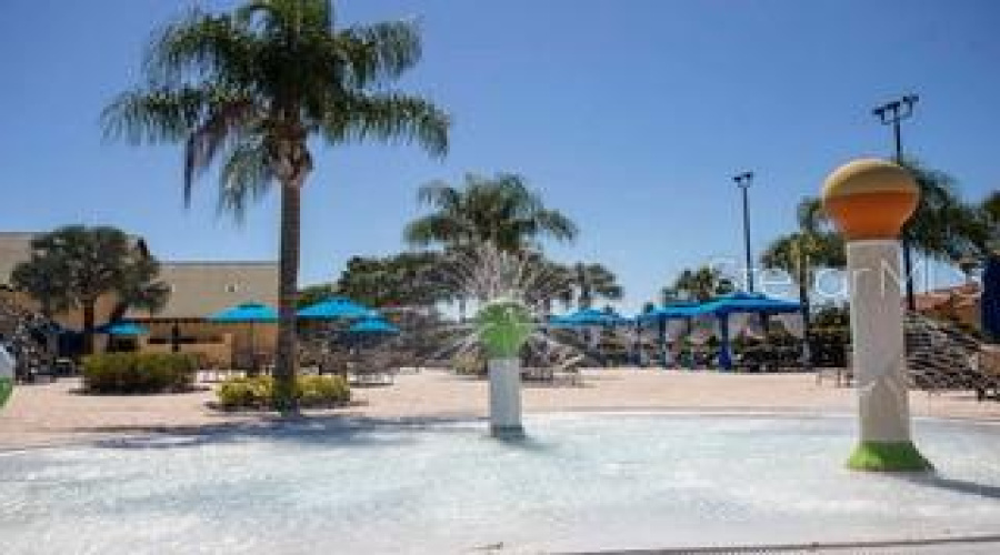 KISSIMMEE, Florida 34747, 4 Bedrooms Bedrooms, ,3 BathroomsBathrooms,Residential,For Sale,BANANA PALM,0,MFRG5112991
