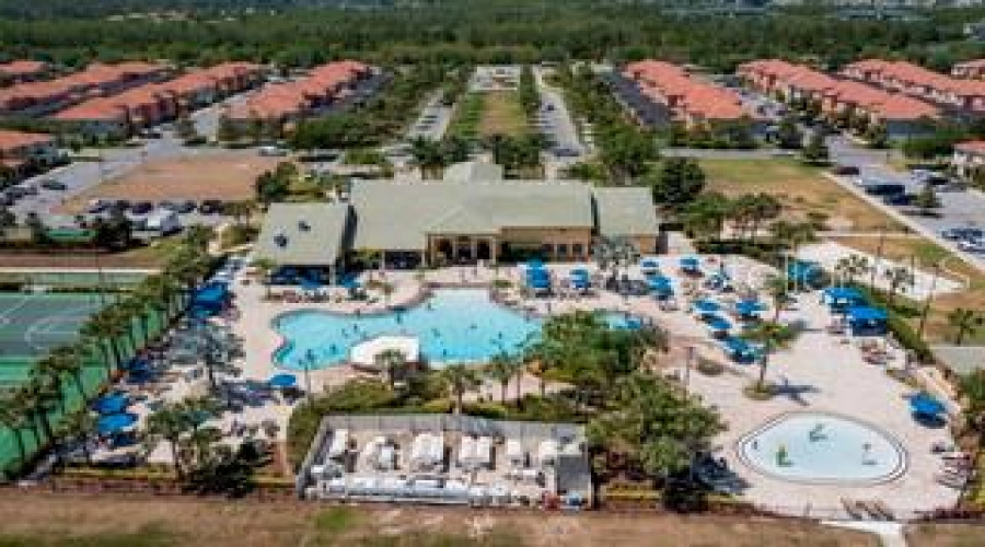 KISSIMMEE, Florida 34747, 4 Bedrooms Bedrooms, ,3 BathroomsBathrooms,Residential,For Sale,BANANA PALM,0,MFRG5112991