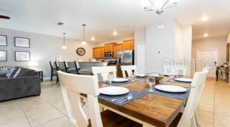 KISSIMMEE, Florida 34747, 4 Bedrooms Bedrooms, ,3 BathroomsBathrooms,Residential,For Sale,BANANA PALM,0,MFRG5112991