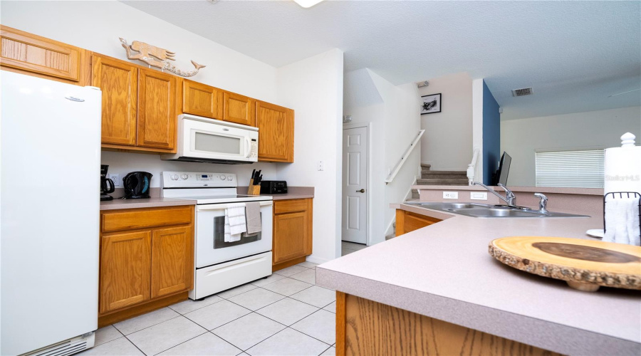KISSIMMEE, Florida 34747, 4 Bedrooms Bedrooms, ,3 BathroomsBathrooms,Residential,For Sale,WHITE ORCHID,0,MFRO6412639