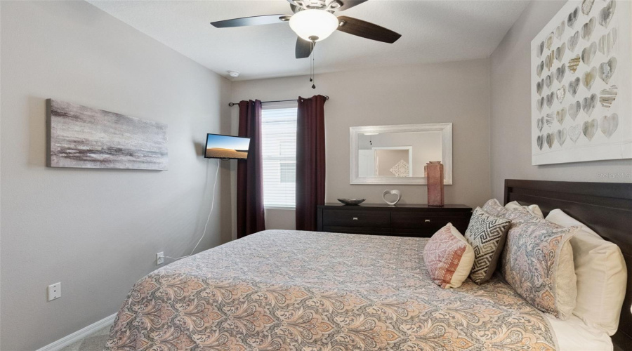 DAVENPORT, Florida 33837, 4 Bedrooms Bedrooms, ,2 BathroomsBathrooms,Residential,For Sale,BRIDGEFORD CROSSING,0,MFRO6412875