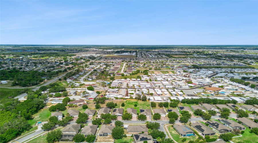 DAVENPORT, Florida 33837, 4 Bedrooms Bedrooms, ,2 BathroomsBathrooms,Residential,For Sale,BRIDGEFORD CROSSING,0,MFRO6412875