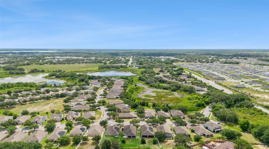 DAVENPORT, Florida 33837, 4 Bedrooms Bedrooms, ,2 BathroomsBathrooms,Residential,For Sale,BRIDGEFORD CROSSING,0,MFRO6412875