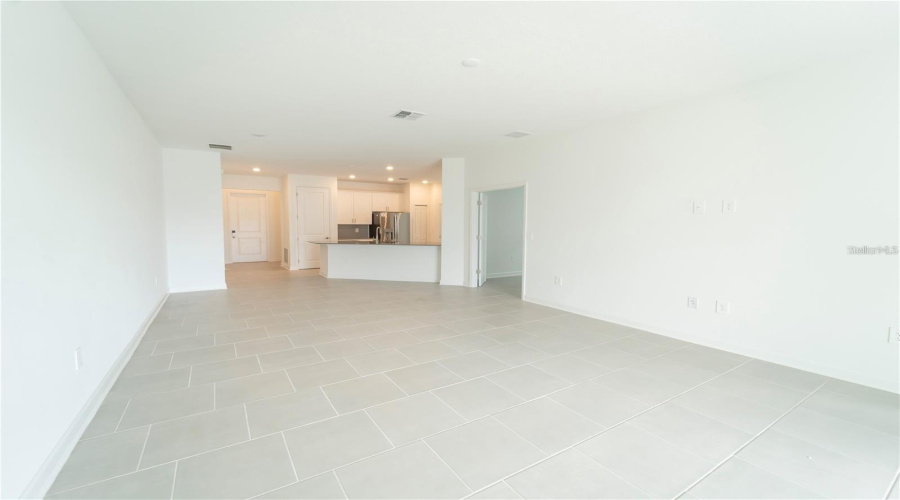 DAVENPORT, Florida 33837, 4 Bedrooms Bedrooms, ,2 BathroomsBathrooms,Residential,For Sale,REDBRIDGE,0,MFRO6413062