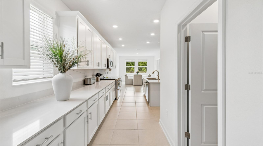 DAVENPORT, Florida 33837, 4 Bedrooms Bedrooms, ,3 BathroomsBathrooms,Residential,For Sale,DAGENHAM,0,MFRTB8514571
