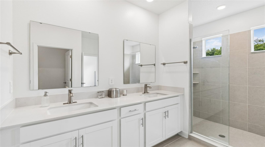 DAVENPORT, Florida 33837, 4 Bedrooms Bedrooms, ,3 BathroomsBathrooms,Residential,For Sale,DAGENHAM,0,MFRTB8514571