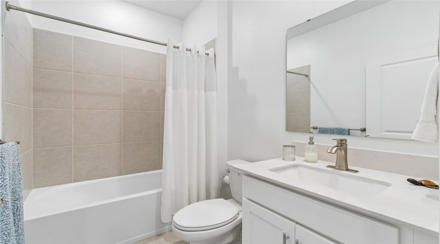 DAVENPORT, Florida 33837, 4 Bedrooms Bedrooms, ,3 BathroomsBathrooms,Residential,For Sale,DAGENHAM,0,MFRTB8514571