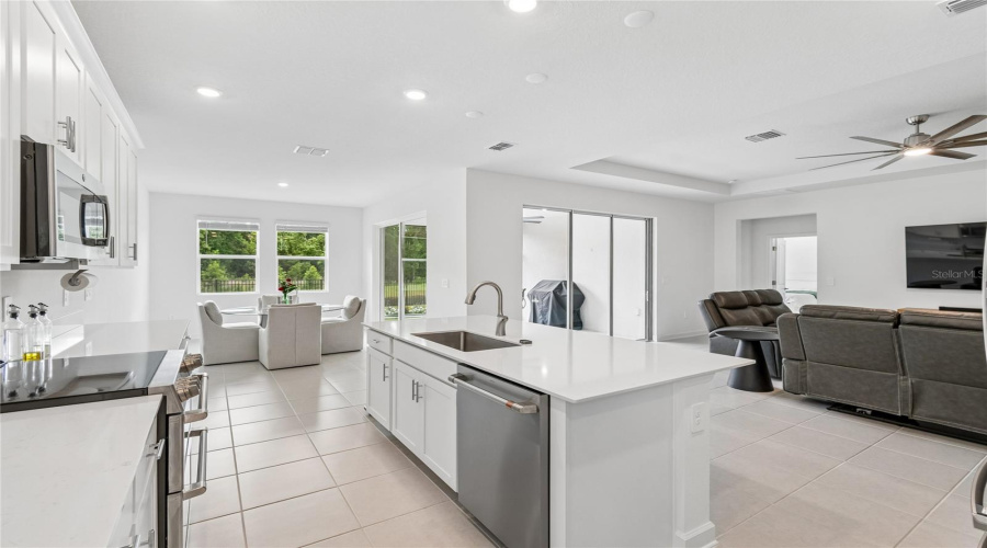 DAVENPORT, Florida 33837, 4 Bedrooms Bedrooms, ,3 BathroomsBathrooms,Residential,For Sale,DAGENHAM,0,MFRTB8514571