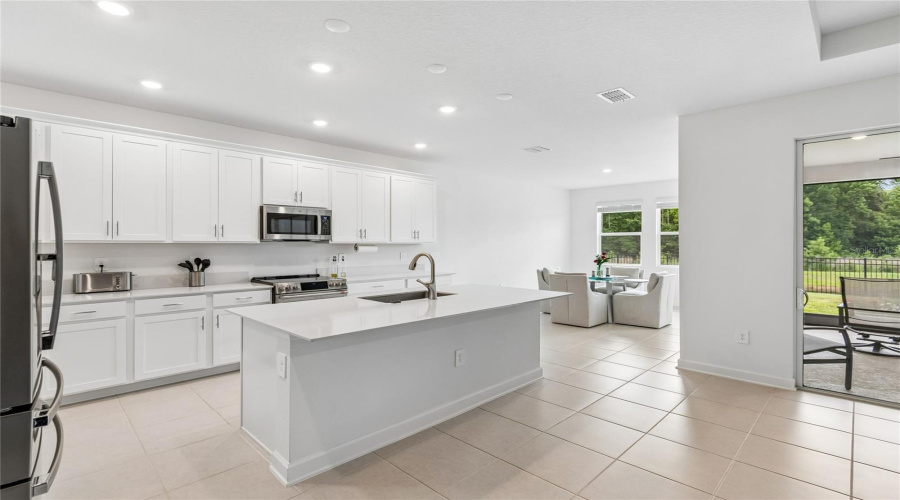 DAVENPORT, Florida 33837, 4 Bedrooms Bedrooms, ,3 BathroomsBathrooms,Residential,For Sale,DAGENHAM,0,MFRTB8514571