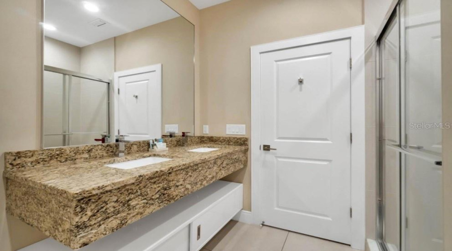 KISSIMMEE, Florida 34747, 4 Bedrooms Bedrooms, ,4 BathroomsBathrooms,Residential,For Sale,AMAZONAS,0,MFRO6413041
