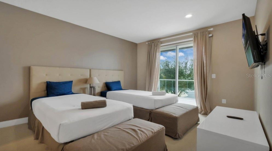 KISSIMMEE, Florida 34747, 4 Bedrooms Bedrooms, ,4 BathroomsBathrooms,Residential,For Sale,AMAZONAS,0,MFRO6413041