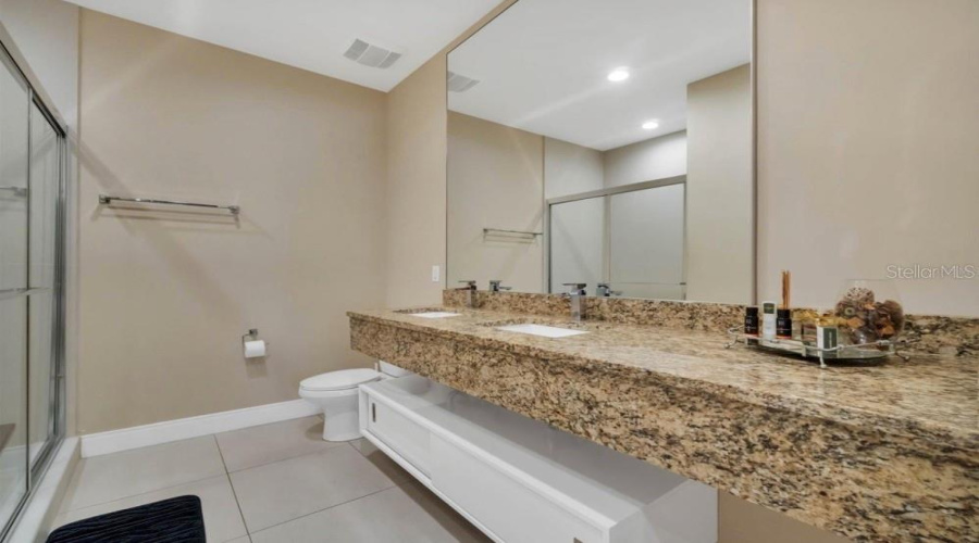 KISSIMMEE, Florida 34747, 4 Bedrooms Bedrooms, ,4 BathroomsBathrooms,Residential,For Sale,AMAZONAS,0,MFRO6413041