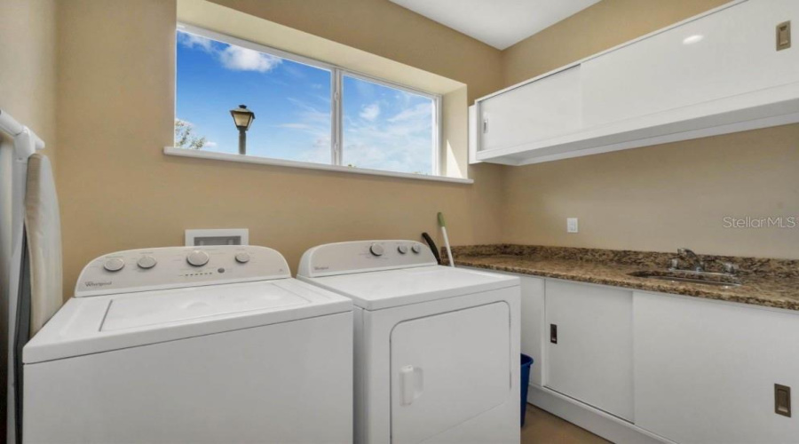 KISSIMMEE, Florida 34747, 4 Bedrooms Bedrooms, ,4 BathroomsBathrooms,Residential,For Sale,AMAZONAS,0,MFRO6413041