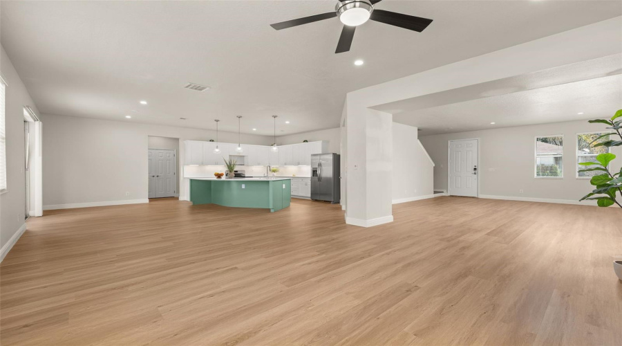 DAVENPORT, Florida 33897, 4 Bedrooms Bedrooms, ,3 BathroomsBathrooms,Residential,For Sale,KETTERING,0,MFRS5151043