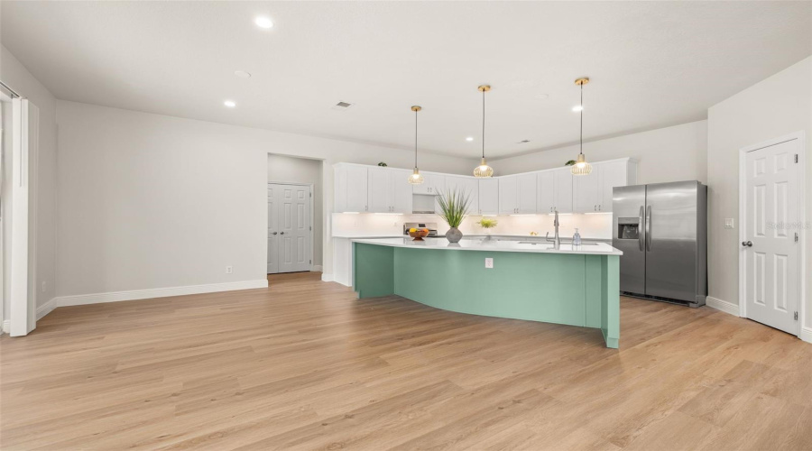 DAVENPORT, Florida 33897, 4 Bedrooms Bedrooms, ,3 BathroomsBathrooms,Residential,For Sale,KETTERING,0,MFRS5151043
