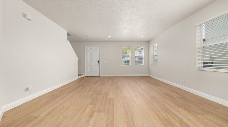 DAVENPORT, Florida 33897, 4 Bedrooms Bedrooms, ,3 BathroomsBathrooms,Residential,For Sale,KETTERING,0,MFRS5151043