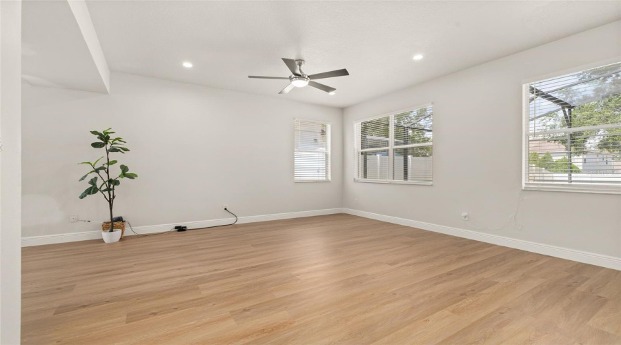 DAVENPORT, Florida 33897, 4 Bedrooms Bedrooms, ,3 BathroomsBathrooms,Residential,For Sale,KETTERING,0,MFRS5151043