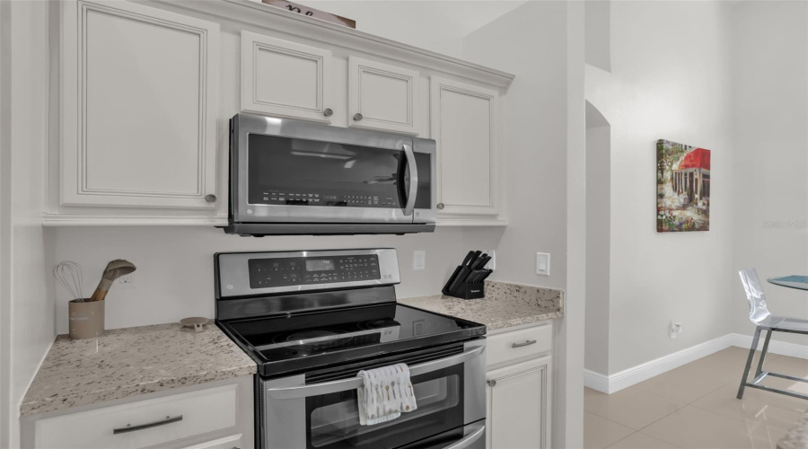 KISSIMMEE, Florida 34746, 4 Bedrooms Bedrooms, ,3 BathroomsBathrooms,Residential,For Sale,BAREFOOT BEACH,0,MFRO6412507