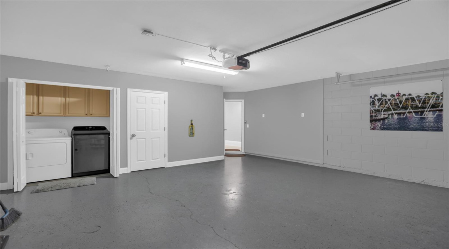 KISSIMMEE, Florida 34746, 4 Bedrooms Bedrooms, ,3 BathroomsBathrooms,Residential,For Sale,BAREFOOT BEACH,0,MFRO6412507