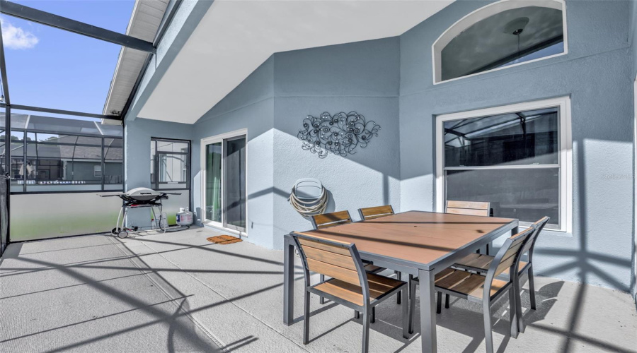 KISSIMMEE, Florida 34746, 4 Bedrooms Bedrooms, ,3 BathroomsBathrooms,Residential,For Sale,BAREFOOT BEACH,0,MFRO6412507