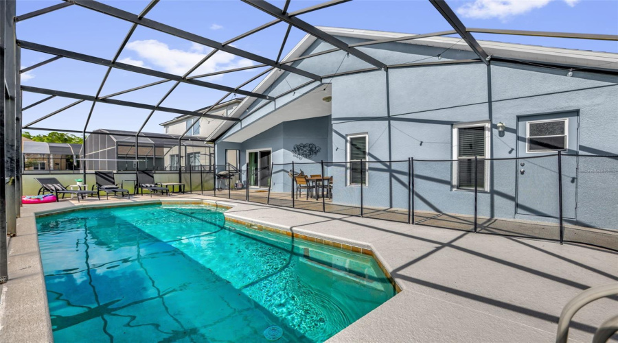 KISSIMMEE, Florida 34746, 4 Bedrooms Bedrooms, ,3 BathroomsBathrooms,Residential,For Sale,BAREFOOT BEACH,0,MFRO6412507