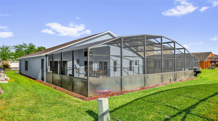 KISSIMMEE, Florida 34746, 4 Bedrooms Bedrooms, ,3 BathroomsBathrooms,Residential,For Sale,BAREFOOT BEACH,0,MFRO6412507