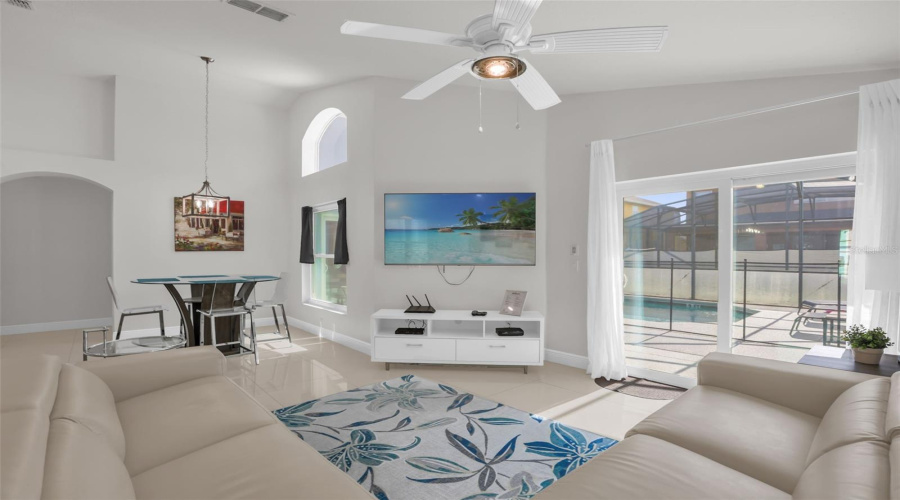 KISSIMMEE, Florida 34746, 4 Bedrooms Bedrooms, ,3 BathroomsBathrooms,Residential,For Sale,BAREFOOT BEACH,0,MFRO6412507