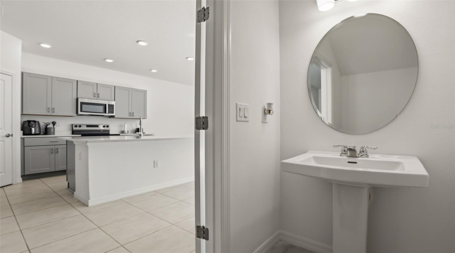DAVENPORT, Florida 33837, 3 Bedrooms Bedrooms, ,2 BathroomsBathrooms,Residential,For Sale,CANARY,0,MFRO6412486