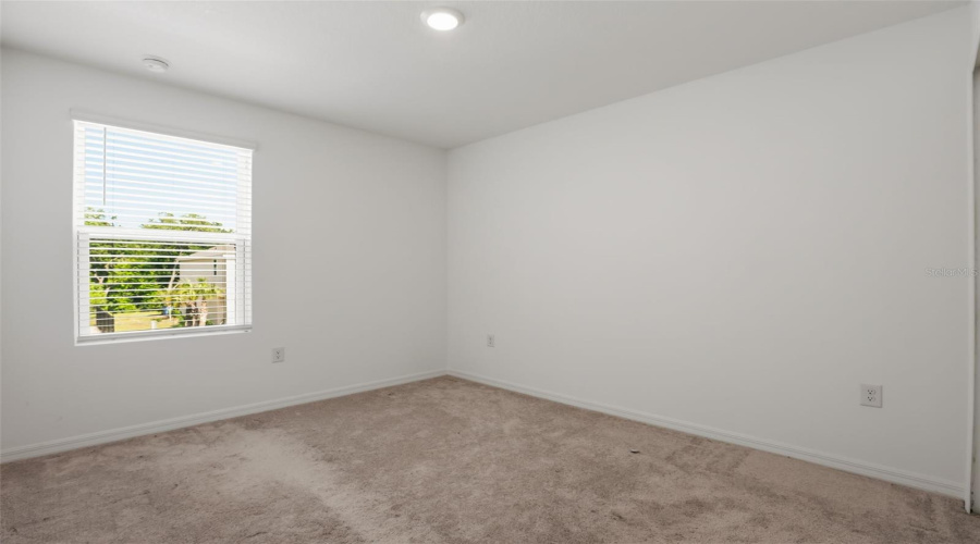 DAVENPORT, Florida 33837, 3 Bedrooms Bedrooms, ,2 BathroomsBathrooms,Residential,For Sale,CANARY,0,MFRO6412486