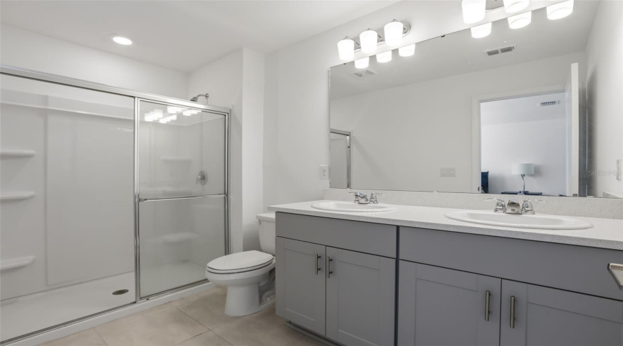 DAVENPORT, Florida 33837, 3 Bedrooms Bedrooms, ,2 BathroomsBathrooms,Residential,For Sale,CANARY,0,MFRO6412486