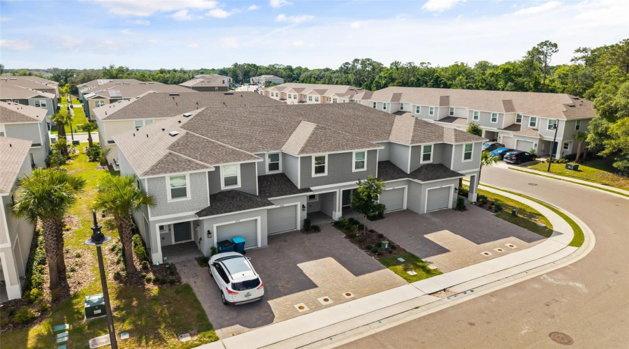 DAVENPORT, Florida 33837, 3 Bedrooms Bedrooms, ,2 BathroomsBathrooms,Residential,For Sale,CANARY,0,MFRO6412486