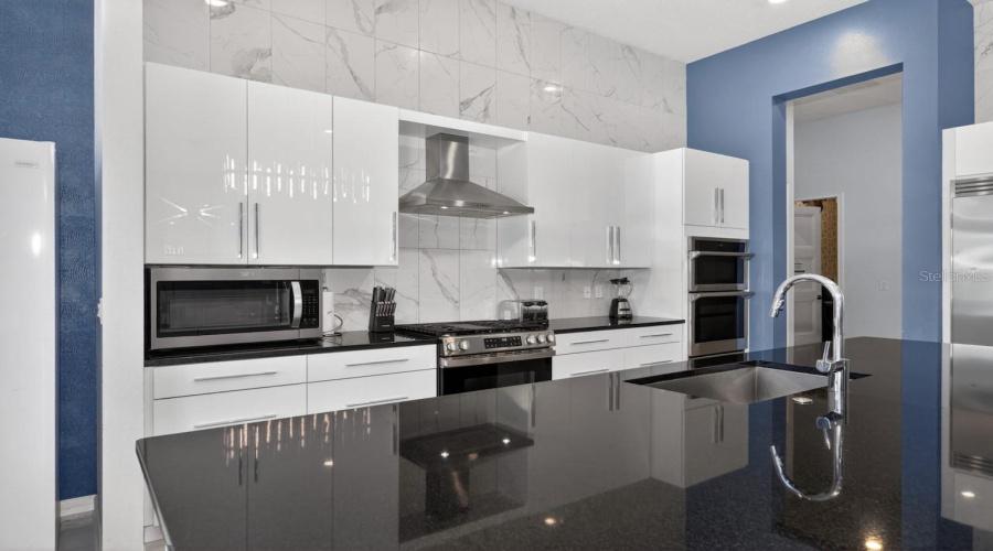 DAVENPORT, Florida 33837, 11 Bedrooms Bedrooms, ,11 BathroomsBathrooms,Residential,For Sale,OAK BLOSSOM,0,MFRTB8514868