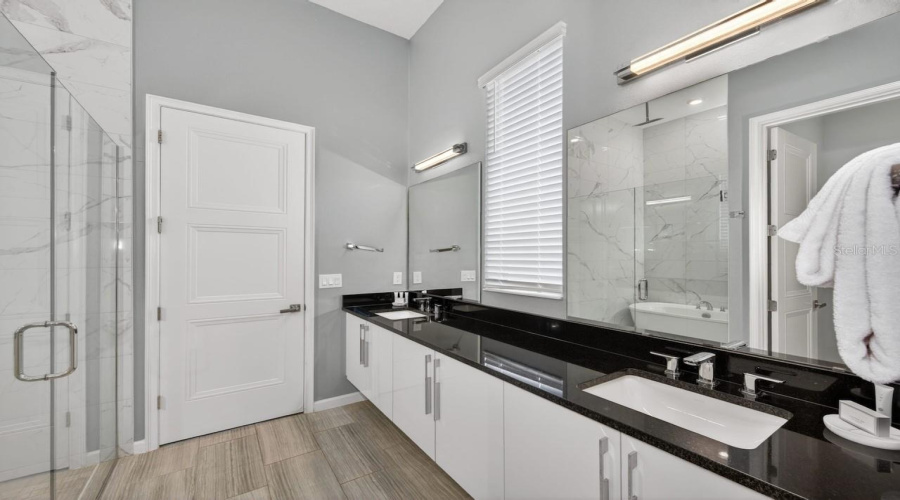 DAVENPORT, Florida 33837, 11 Bedrooms Bedrooms, ,11 BathroomsBathrooms,Residential,For Sale,OAK BLOSSOM,0,MFRTB8514868