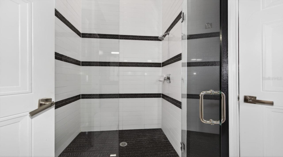 DAVENPORT, Florida 33837, 11 Bedrooms Bedrooms, ,11 BathroomsBathrooms,Residential,For Sale,OAK BLOSSOM,0,MFRTB8514868