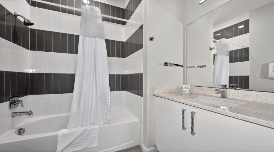 DAVENPORT, Florida 33837, 11 Bedrooms Bedrooms, ,11 BathroomsBathrooms,Residential,For Sale,OAK BLOSSOM,0,MFRTB8514868