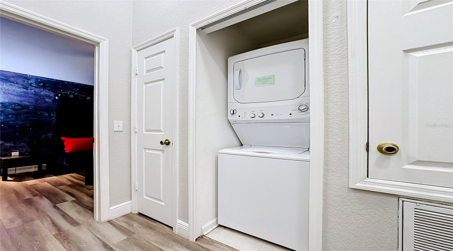 KISSIMMEE, Florida 34747, 3 Bedrooms Bedrooms, ,3 BathroomsBathrooms,Residential,For Sale,OTTERSPOOL,0,MFRO6413246