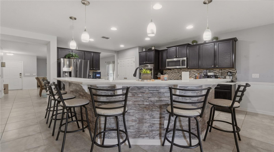DAVENPORT, Florida 33837, 5 Bedrooms Bedrooms, ,3 BathroomsBathrooms,Residential,For Sale,GRANADA,0,MFRG5113198