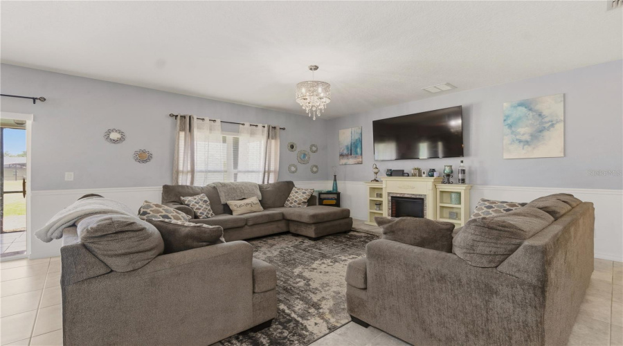 DAVENPORT, Florida 33837, 5 Bedrooms Bedrooms, ,3 BathroomsBathrooms,Residential,For Sale,GRANADA,0,MFRG5113198